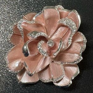 JOAN RIVERS VINTAGE LIMITED EDITION GARDENIA BROOCH